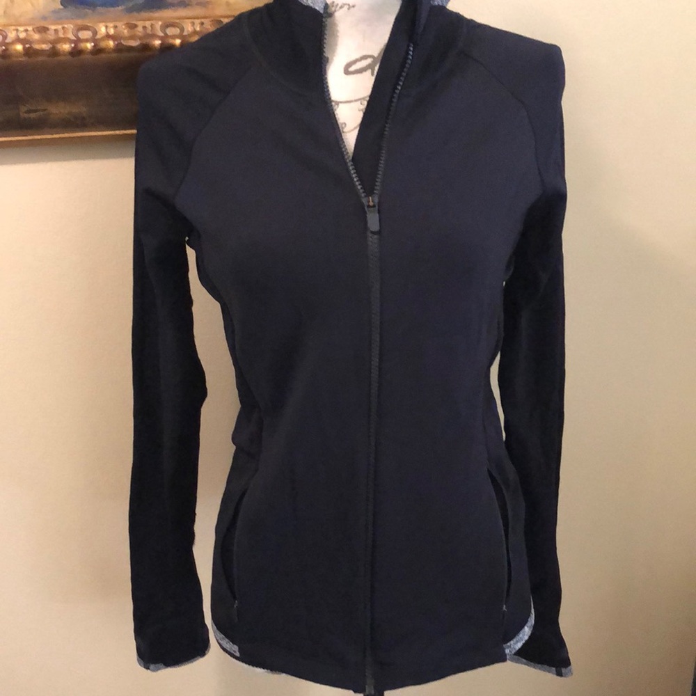 Adidas Classic fabric ribbed gray trimmed neckline, sleeves and front hem jacket